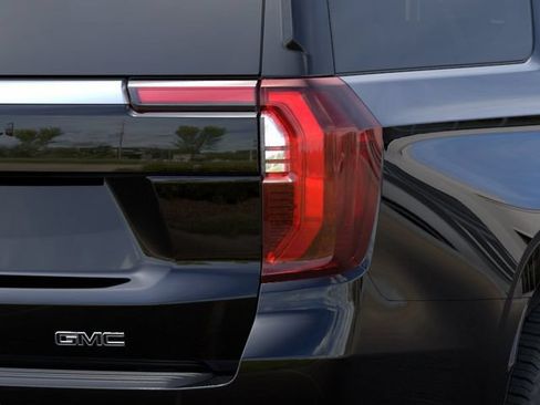 New 2026 GMC Yukon XL Denali w/ Denali Reserve Package AWD/4WD image 13