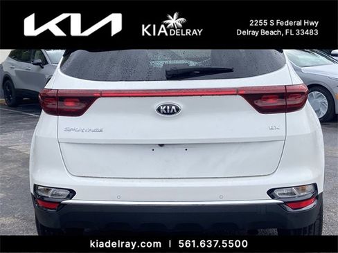 Certified 2022 Kia Sportage EX w/ EX Technology Package image 4