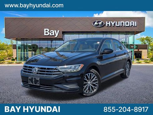 Used 2019 Volkswagen Jetta SE image 1