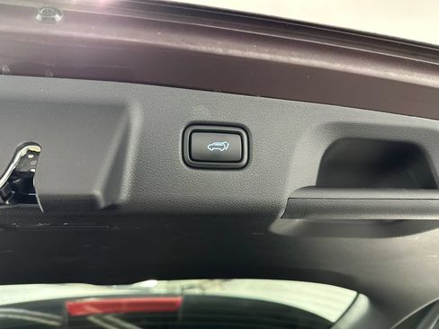 Used 2025 Hyundai Palisade SEL FWD image 21