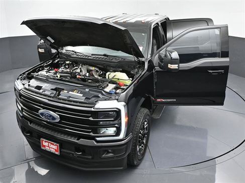 Used 2025 Ford F350 Platinum w/ FX4 Off-Road Package AWD/4WD image 47