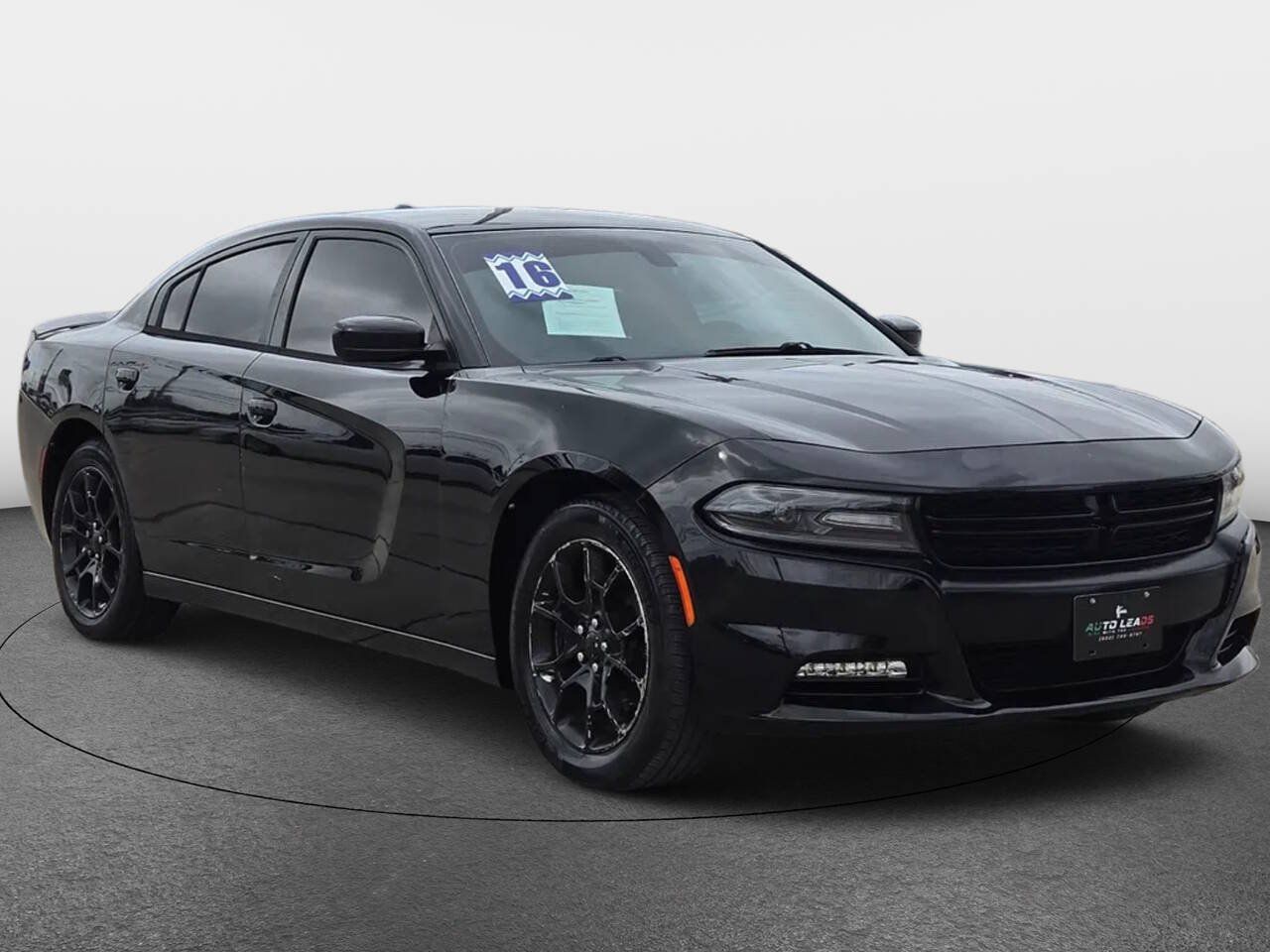 Used 2016 Dodge Charger SXT AWD/4WD image 2