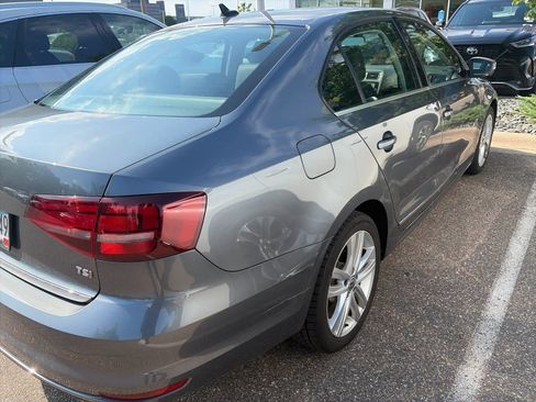 Used 2017 Volkswagen Jetta SEL FWD image 11