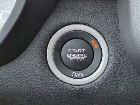 Used 2025 RAM 1500 Laramie image 27