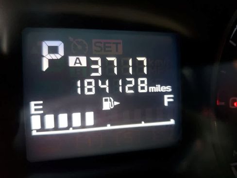 Used 2018 Subaru Crosstrek 2.0i image 5