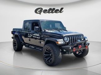 Used 2023 Jeep Gladiator Overland AWD/4WD video 2