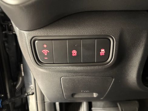 Used 2020 Kia Soul LX FWD image 17