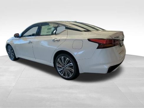 New 2025 Nissan Altima 2.5 SL image 4