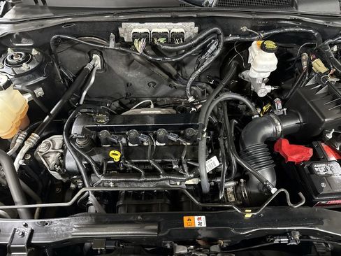 Used 2012 Ford Escape XLT image 24