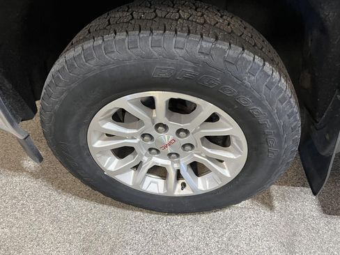 Used 2014 GMC Sierra 1500 SLE w/ SLE Value Package AWD/4WD image 22
