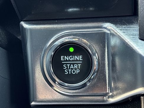 Used 2022 Ford F150 Lariat image 30