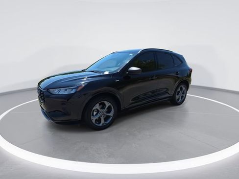 Used 2023 Ford Escape ST-Line w/ Tech Pack #1 FWD image 4