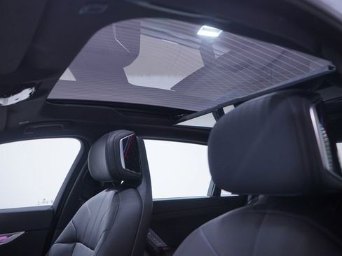 Used 2025 BMW i7 eDrive50 w/ M Sport Package image 8