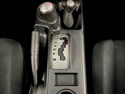 Used 2014 Toyota FJ Cruiser 4WD w/ Upgrade Package image 28