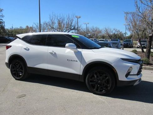 Used 2023 Chevrolet Blazer LT w/ LPO, Black Grille Bar Package image 2