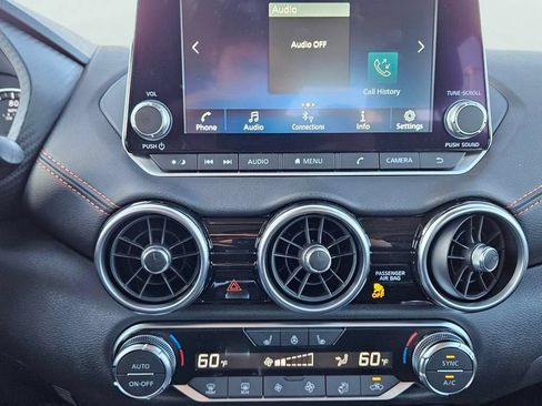 Used 2025 Nissan Sentra SR w/ SR Premium Package FWD image 12