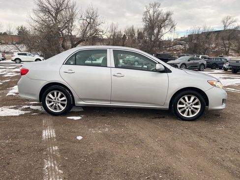 Used 2010 Toyota Corolla LE image 7