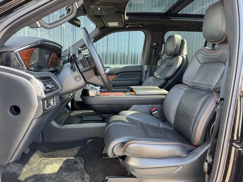 Used 2023 Lincoln Navigator Black Label image 10