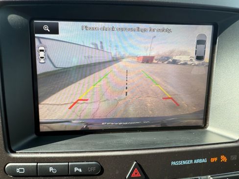 Used 2016 Ford Explorer Platinum image 23