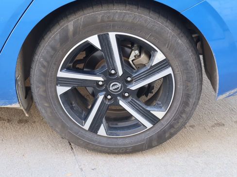 Used 2024 Nissan Sentra SV FWD image 26