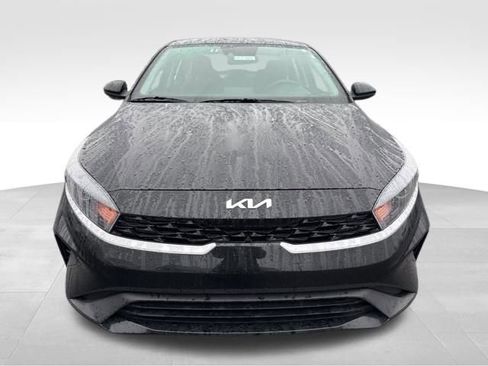 Used 2023 Kia Forte LXS image 4