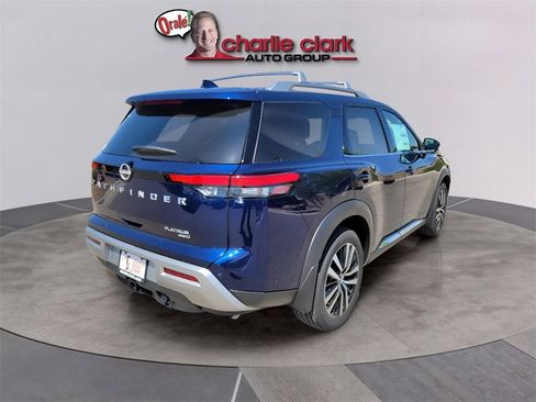 Used 2024 Nissan Pathfinder Platinum w/ Cargo Package image 5