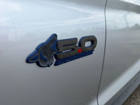 Used 2019 Ford Mustang GT Premium RWD image 9