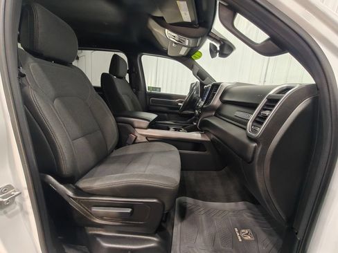 Used 2019 RAM 1500 Big Horn AWD/4WD image 30