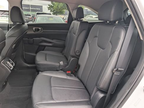 Used 2023 Kia Sorento EX FWD image 26