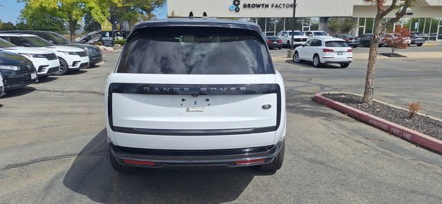 Used 2023 Land Rover Range Rover Autobiography AWD/4WD image 5