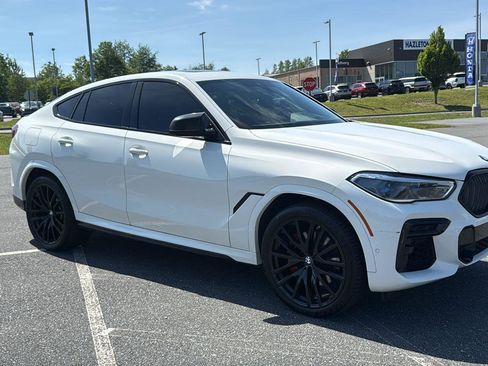 Used 2022 BMW X6 xDrive40i w/ Executive Package AWD/4WD image 2