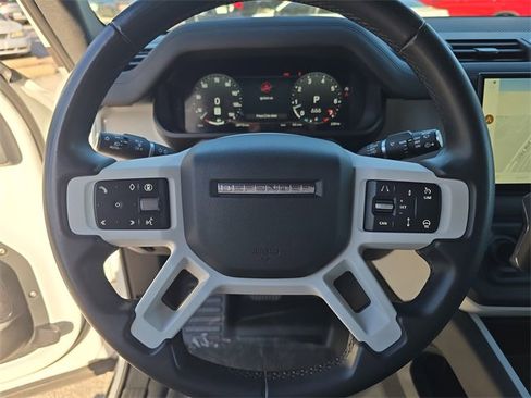 Used 2025 Land Rover Defender 110 S image 24