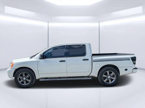 Used 2012 Nissan Titan SV w/ Sport Appearance Pkg RWD image 6