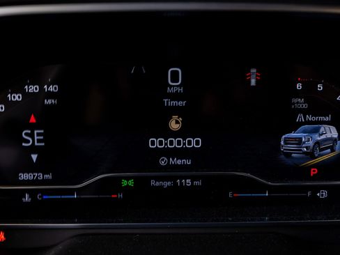 Used 2023 GMC Yukon AT4 w/ Technology Package AWD/4WD image 19