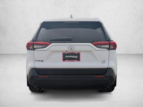 Used 2024 Toyota RAV4 LE image 7