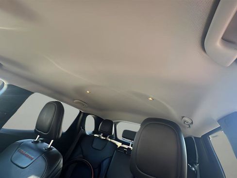 Used 2021 Jeep Cherokee Trailhawk w/ Premium Leather Package image 17