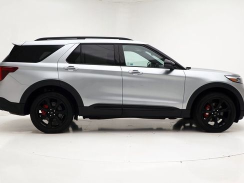 Used 2024 Ford Explorer ST w/ Technology Package image 3