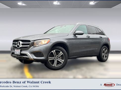 Used 2019 Mercedes-Benz GLC 300 4MATIC image 1