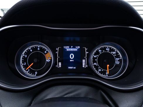 Used 2019 Jeep Cherokee Latitude Plus FWD image 31