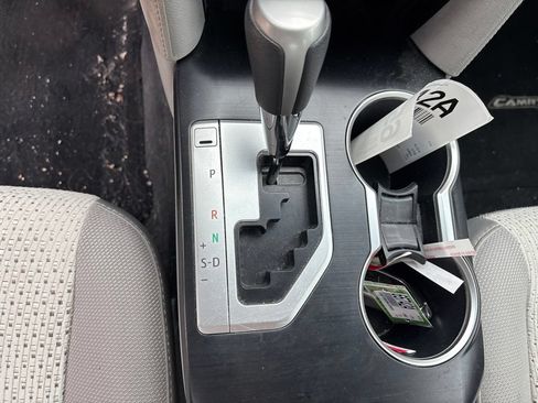 Used 2014 Toyota Camry LE FWD image 18