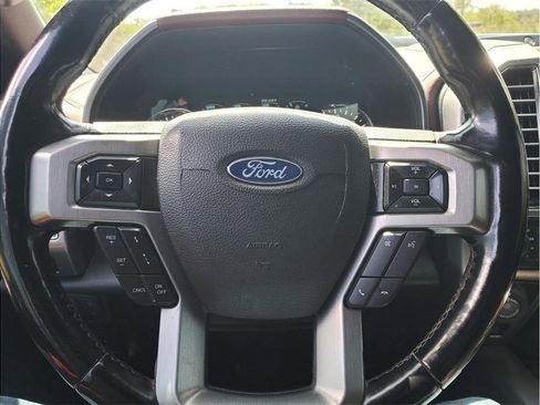 Used 2018 Ford F150 Platinum w/ Equipment Group 701A Luxury AWD/4WD image 31