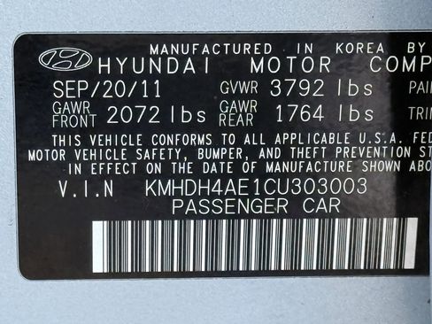 Used 2012 Hyundai Elantra GLS image 30