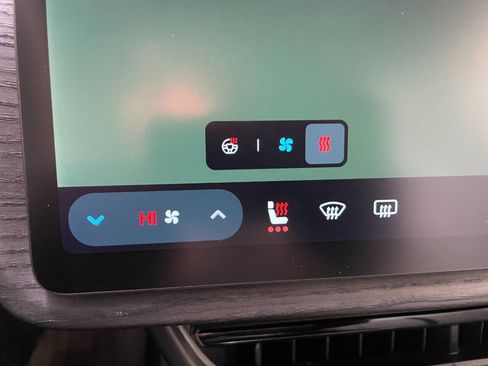 Used 2023 Rivian R1T Adventure image 36