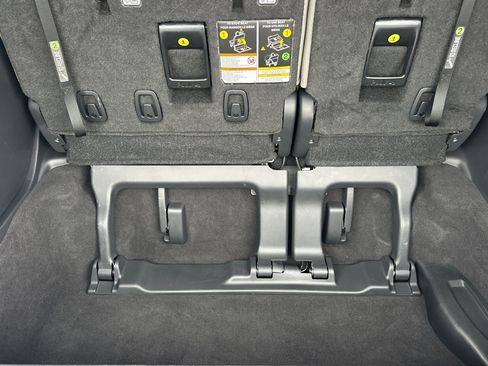 Used 2025 Toyota Sienna LE w/ LE Plus Package image 16