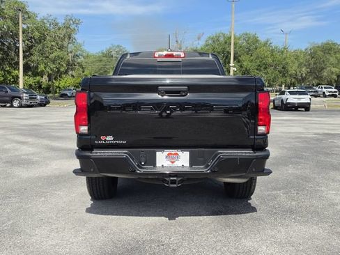 Used 2024 Chevrolet Colorado Z71 w/ Z71 Convenience Package 2 AWD/4WD image 5