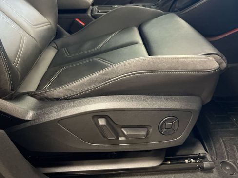 Used 2020 Audi Q3 2.0T Prestige w/ Prestige Package image 90