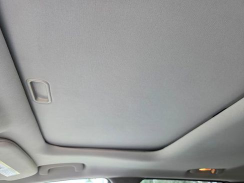 Used 2013 Jeep Grand Cherokee Laredo image 24