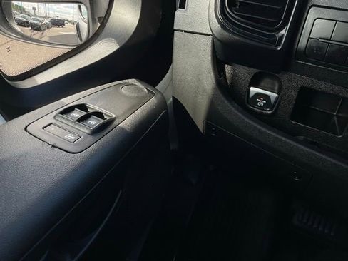 Used 2023 RAM ProMaster 2500 image 16