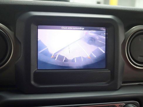 Used 2019 Jeep Wrangler Unlimited Sport S image 18