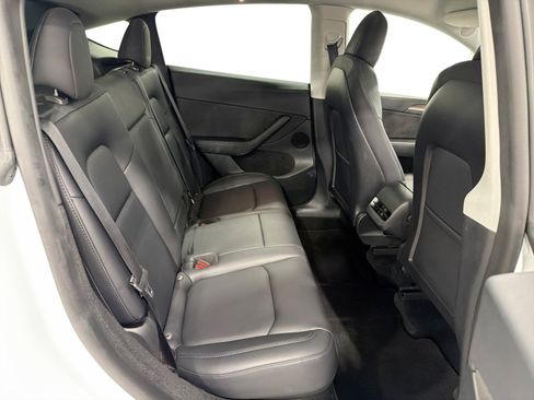 Certified 2023 Tesla Model Y Long Range AWD/4WD image 11